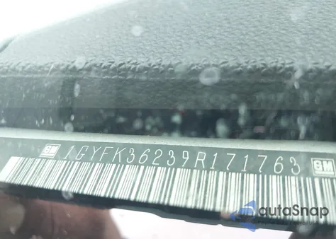 2009 Cadillac Escalade Esv Platinum Edition z USA, uszkodzony, nr VIN 1GYFK36239R171763